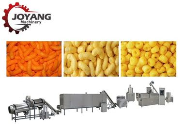 As bolas do queijo que fazem o milho da máquina sopraram fábrica de tratamento do alimento de petisco